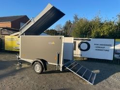 Kofferanhänger mit Rampe und Deckel